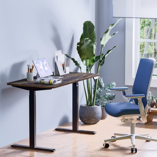 Elektrischer Steh-Sitz-Steh-Schreibtisch für das Büro, höhenverstellbar